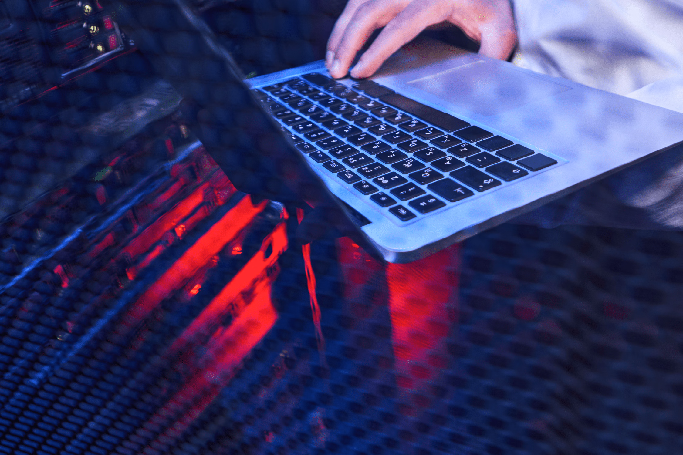 Das Hybrid-Cloud Manifest 2022 Allgemeines Unter Hybrid-Cloud oder präzisen Hybrid-Cloud Konzepten versteht man immer eine IT-Architektur, die eine private Cloud mit einer oder…