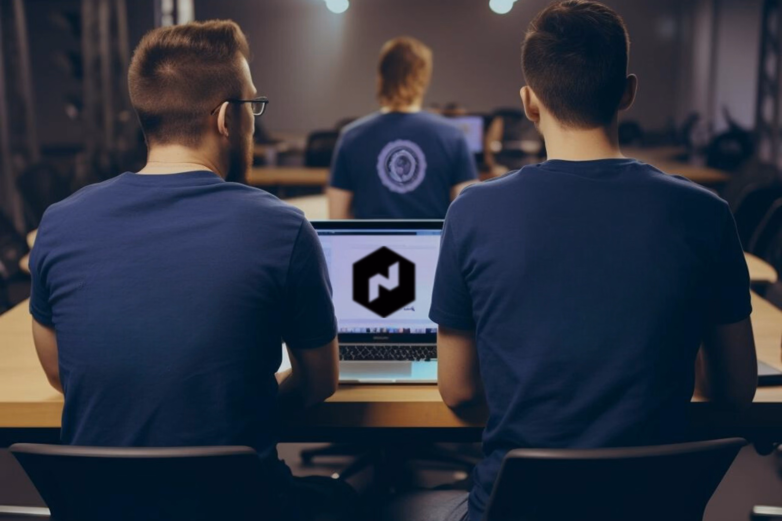 Nomad vs Kubernetes Stärken und Anwendungsbereiche Nomad von HashiCorp ist eine Open-Source-Orchestrierungsplattform, die die Verwaltung von Container-Workloads und…